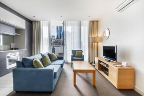 Modern Nomads Chic 1BR with Balcony in the Heart of South Yarra